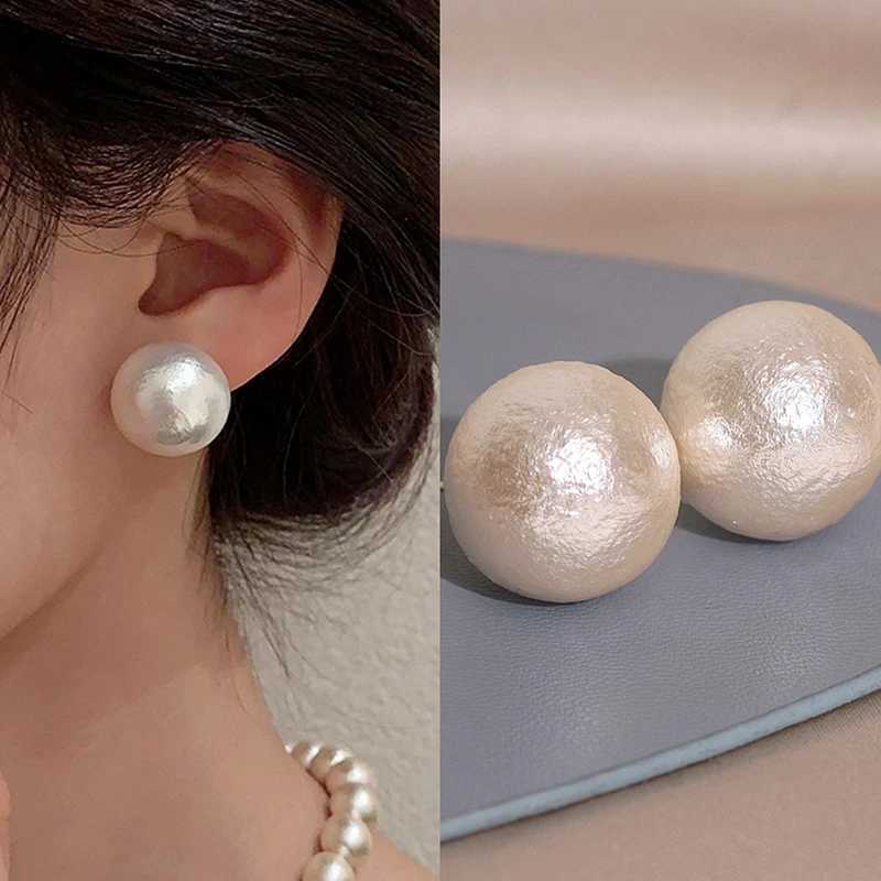 New hot selling circular simulated pearl earrings for 2023 suitable for women young girls Korean earrings wedding party jewelry gifts W241023