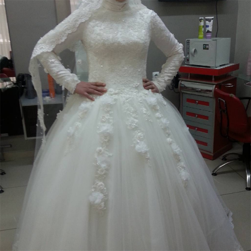 Luxury Muslim Wedding Dresses With Florals Elegant A Line Church Plus Size Bridal Gowns Appliques Lace Long Sleeve Country Bride Dress Islamic Arabic 