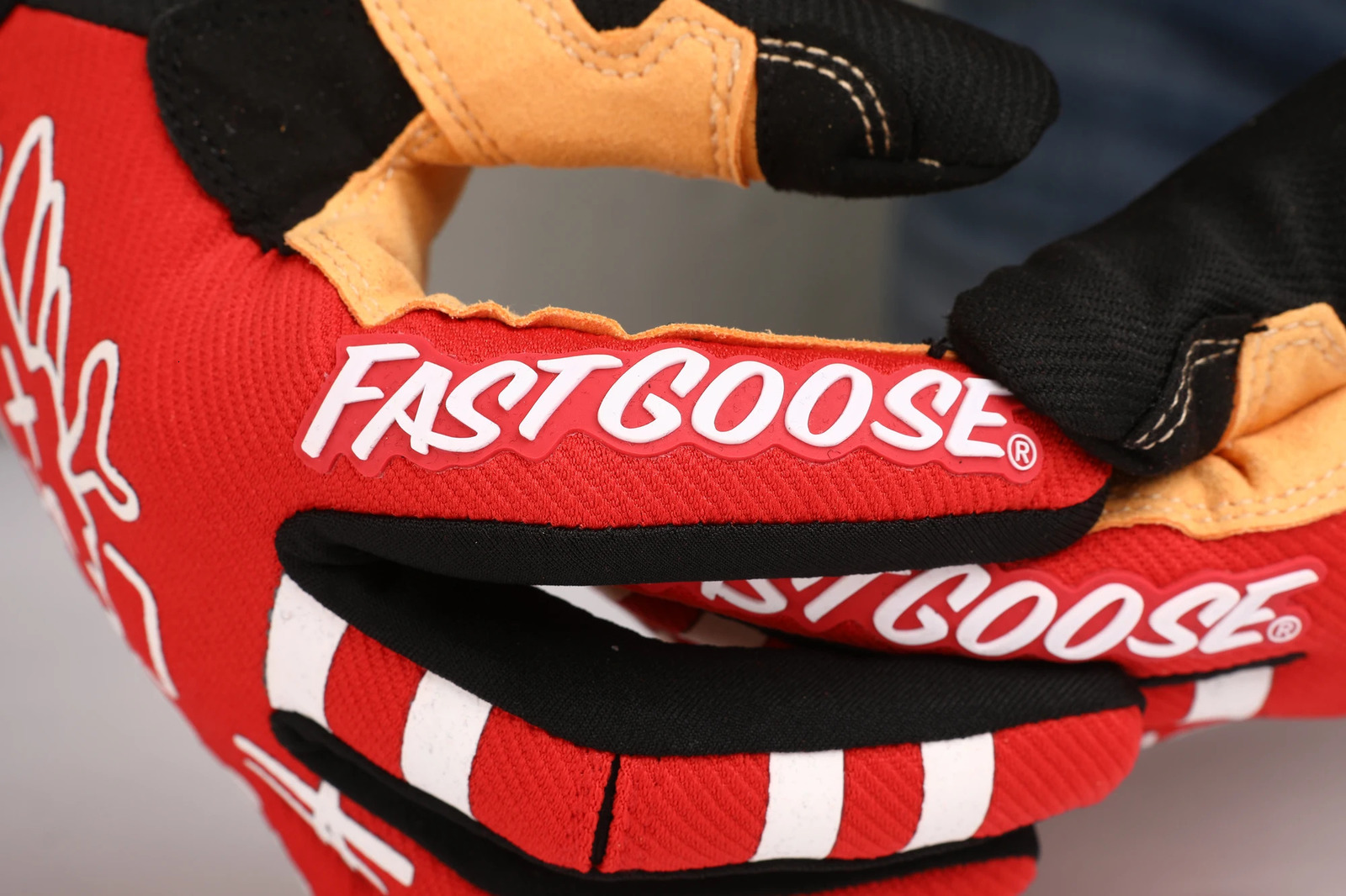 Outdoor Cycling Motorcycle Unisex Touch Screen Full Finger Gloves Road Bicycle Windproof Ski Camping Sports 241024