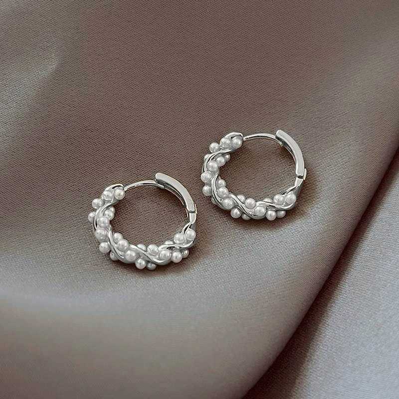 2024 South Korean New Simple Temperature Round Pearl Earrings Fashion Mini Version Earrings Womens Jewelry W241023