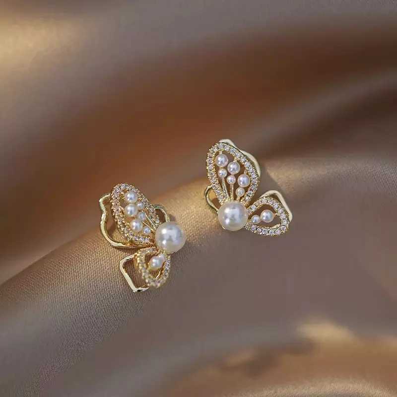 2022 New Personality Fashion Butterfly Golden Earrings Women Temperament Imitation Pearl Inlaid Rhinestones Shiny EarringsX241023