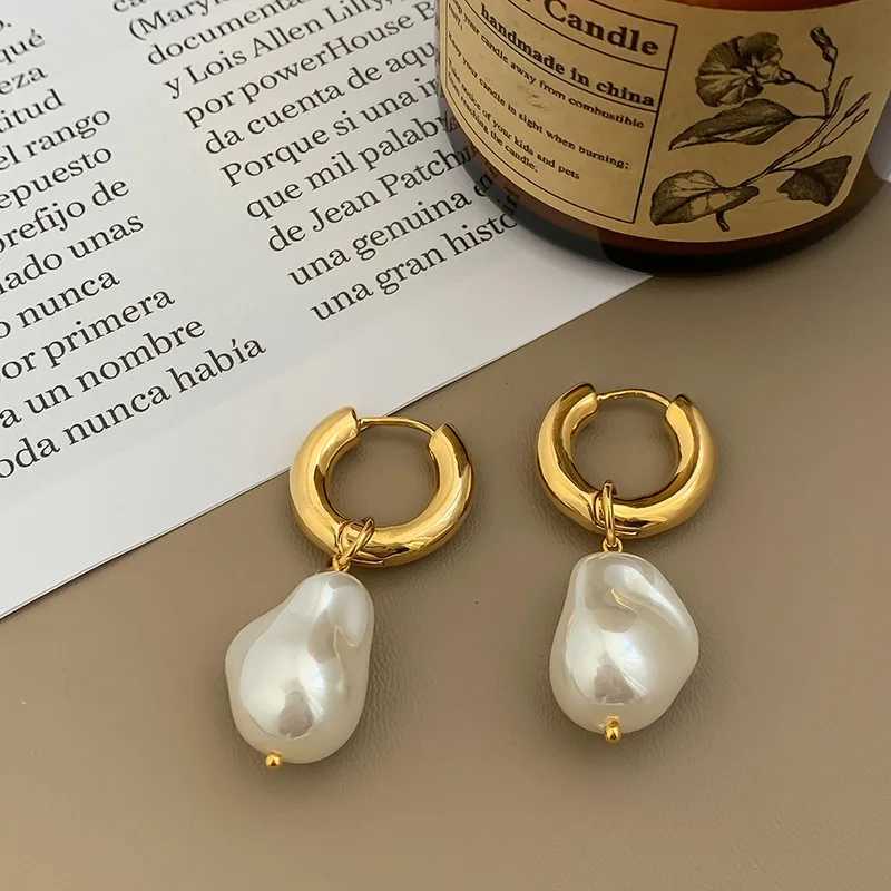 European Retro High end Asymmetric Pearls for Women Titanium Steel Earrings - Sassy Earrings Do Not Fade W241023
