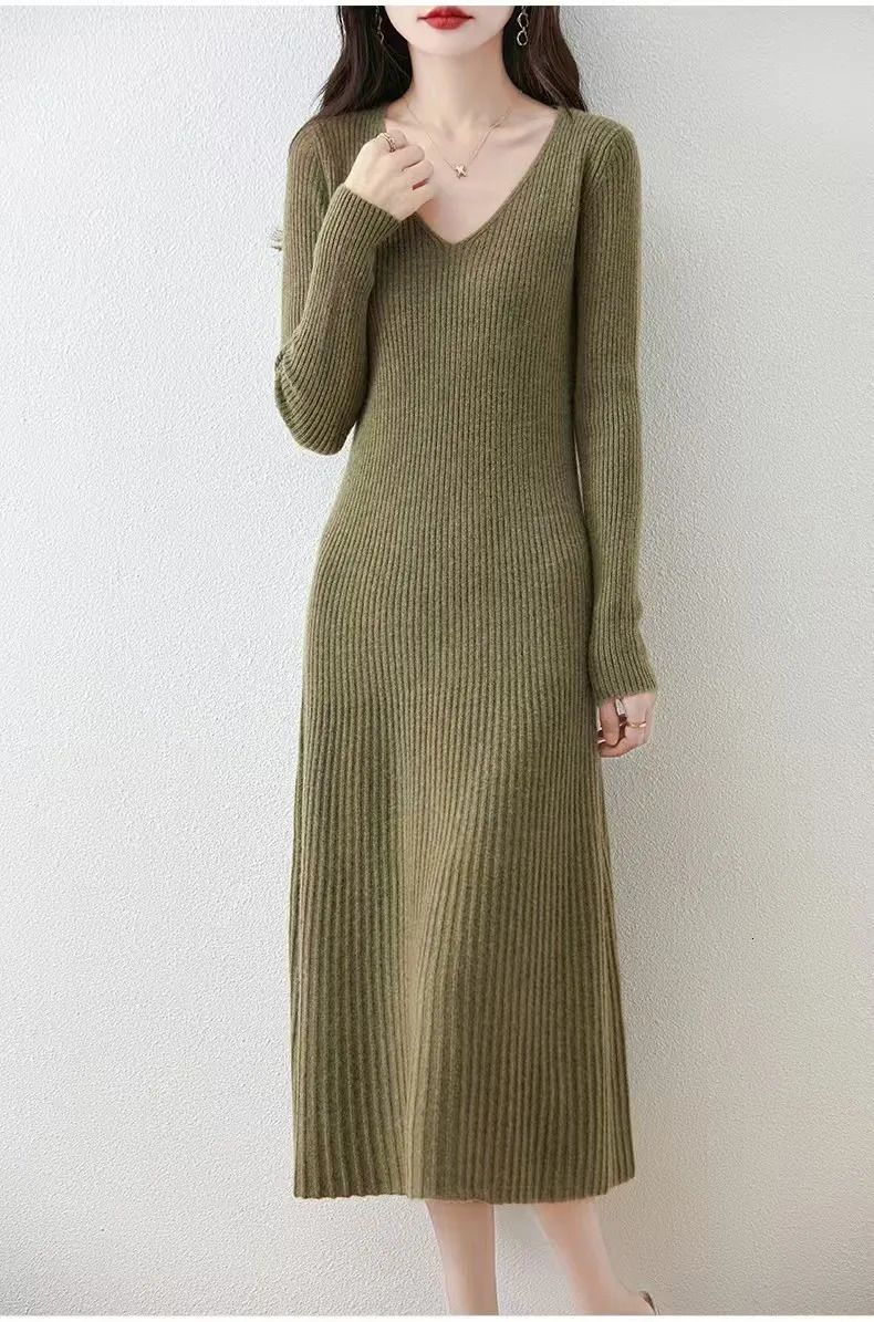Warm V-neck pure wool knitted dress tight fitting in autumn and winter suitable for hip hugging skirt long cashmere sweater bottom skirt 241024