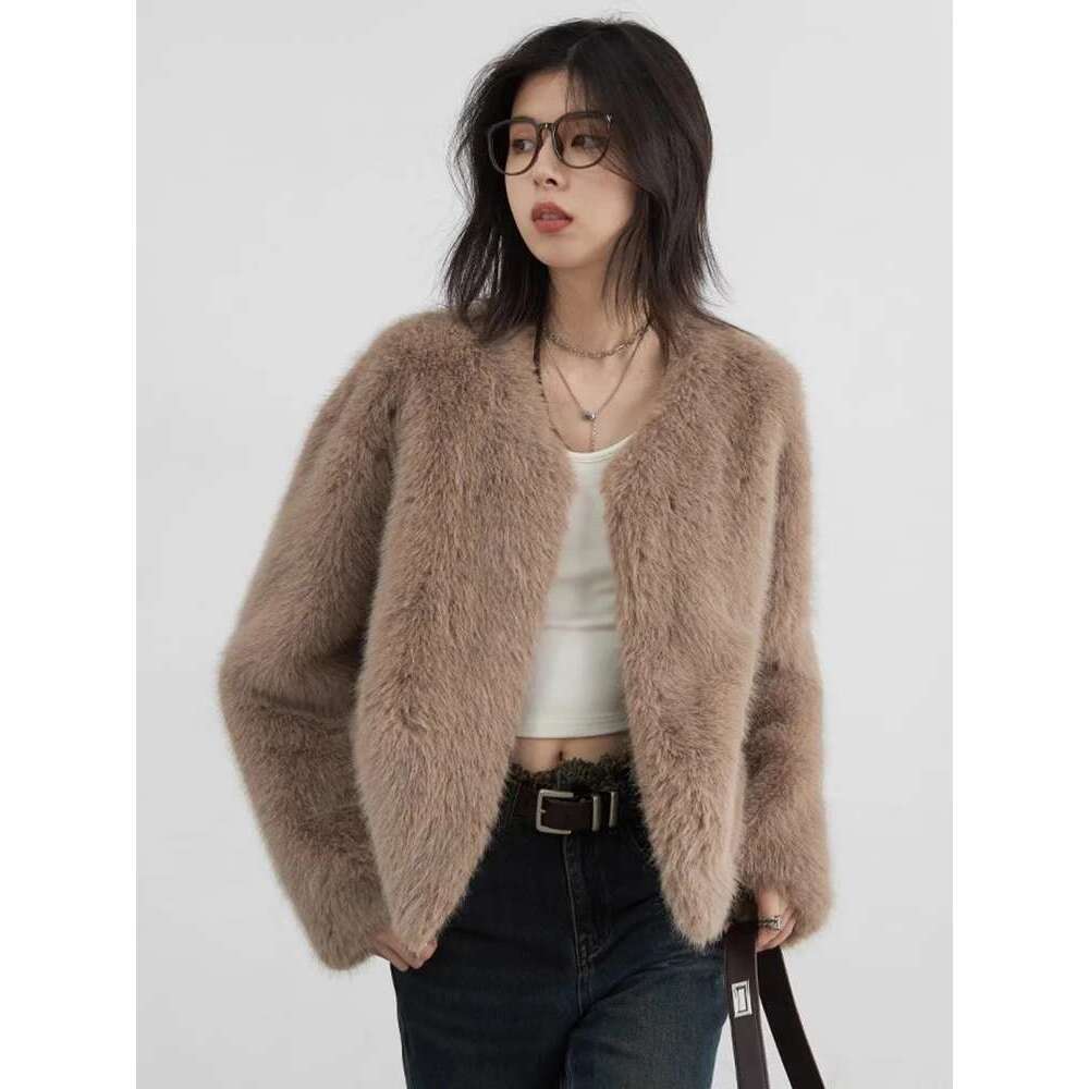CHIC VEN Women Coats Single Breasted Loose Casual New V-Neck Faux Fur Jacket Warm Short Female Overcoat Autumn Winter 2024