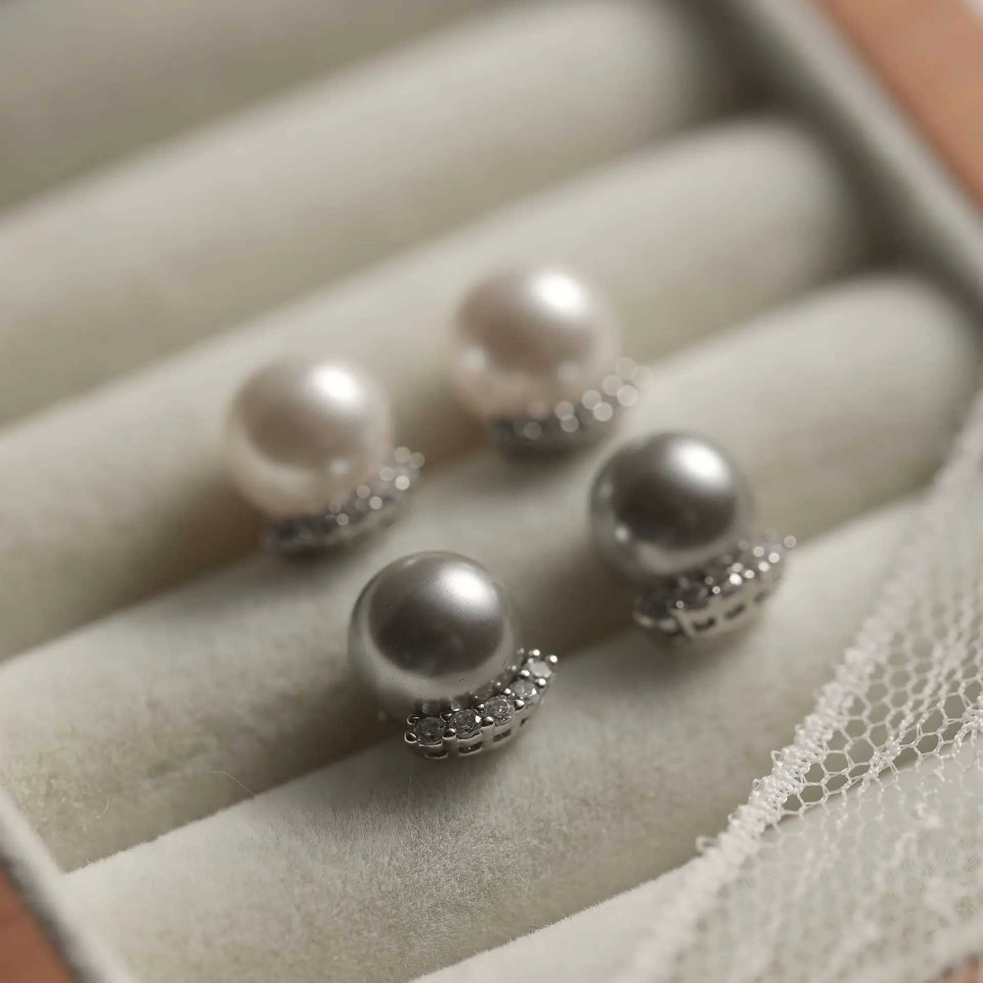 Cute Girls Mini Imitation Pearl Crystal Stud Earrings Party Simple Jewelry Women Daily Vintage Korean Earrings White GreyX241023