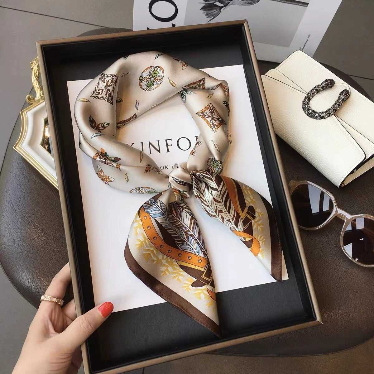 nice Women Simulation Professional designe Versatile ece Korean Square Scarf Silk High