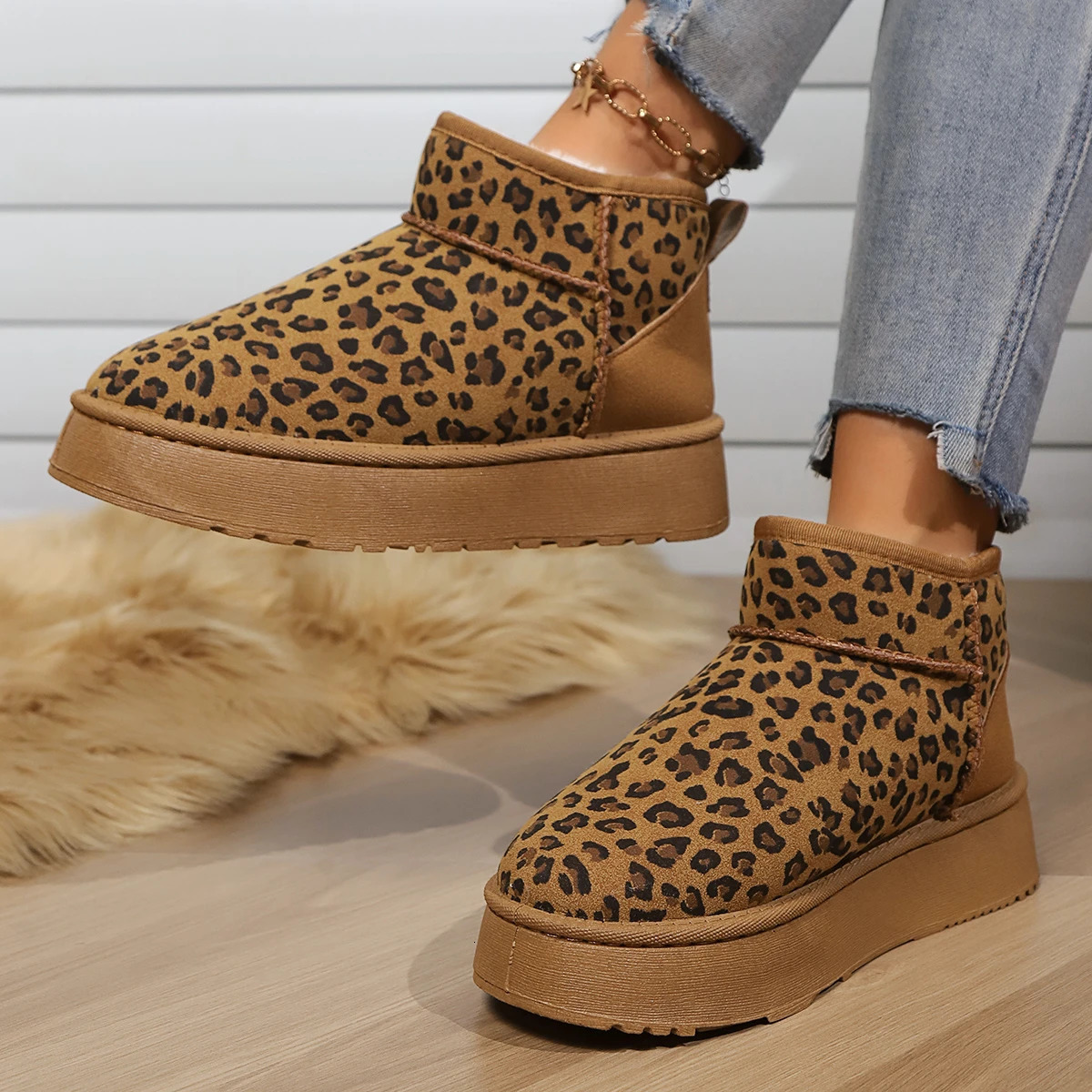 Women Leopard Print Boots2024 Winter Comfortable Warm Snow Boots Outdoor Nonslip Wearresistant Fashion Plush Short 241028
