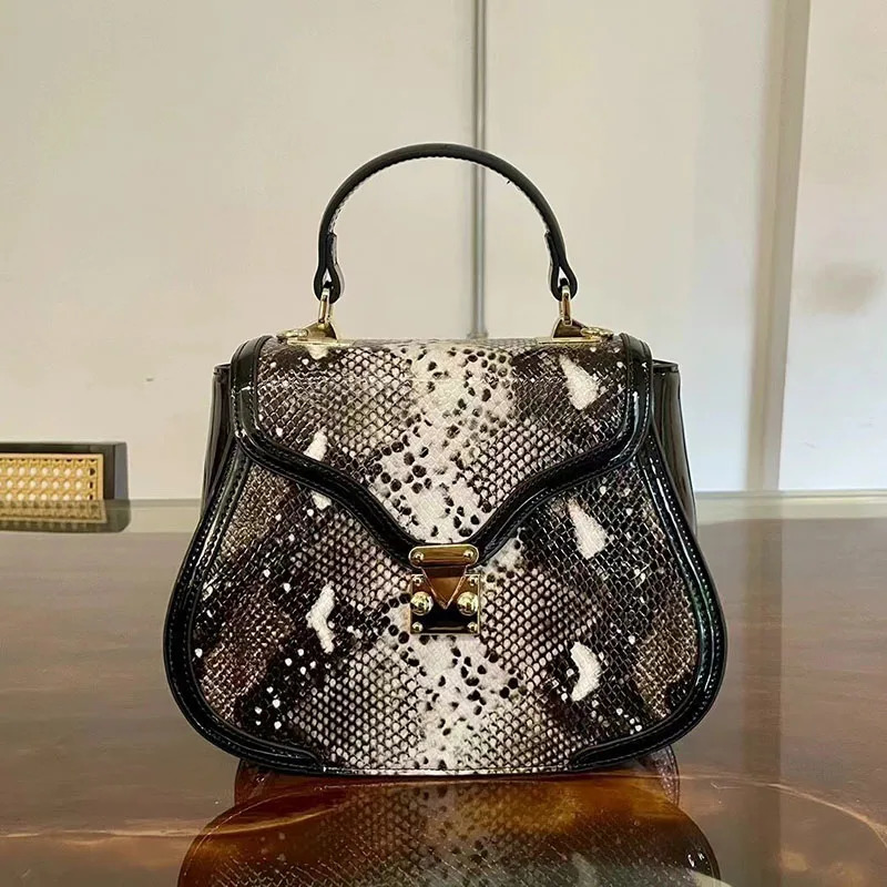 y Womens Handbag Genuine leather Bag Fashionable Small Square Versatile Shoulder Crossbody 241021