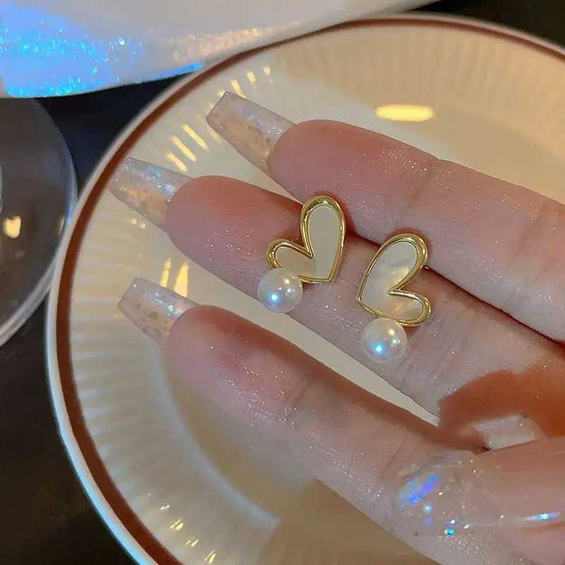 Elegant Pearl Shell Love Heart Stud Earrings For Women Vintage Sweet Gold Color Line Young Girls Party Jewelry Gifts WholesaleX241023