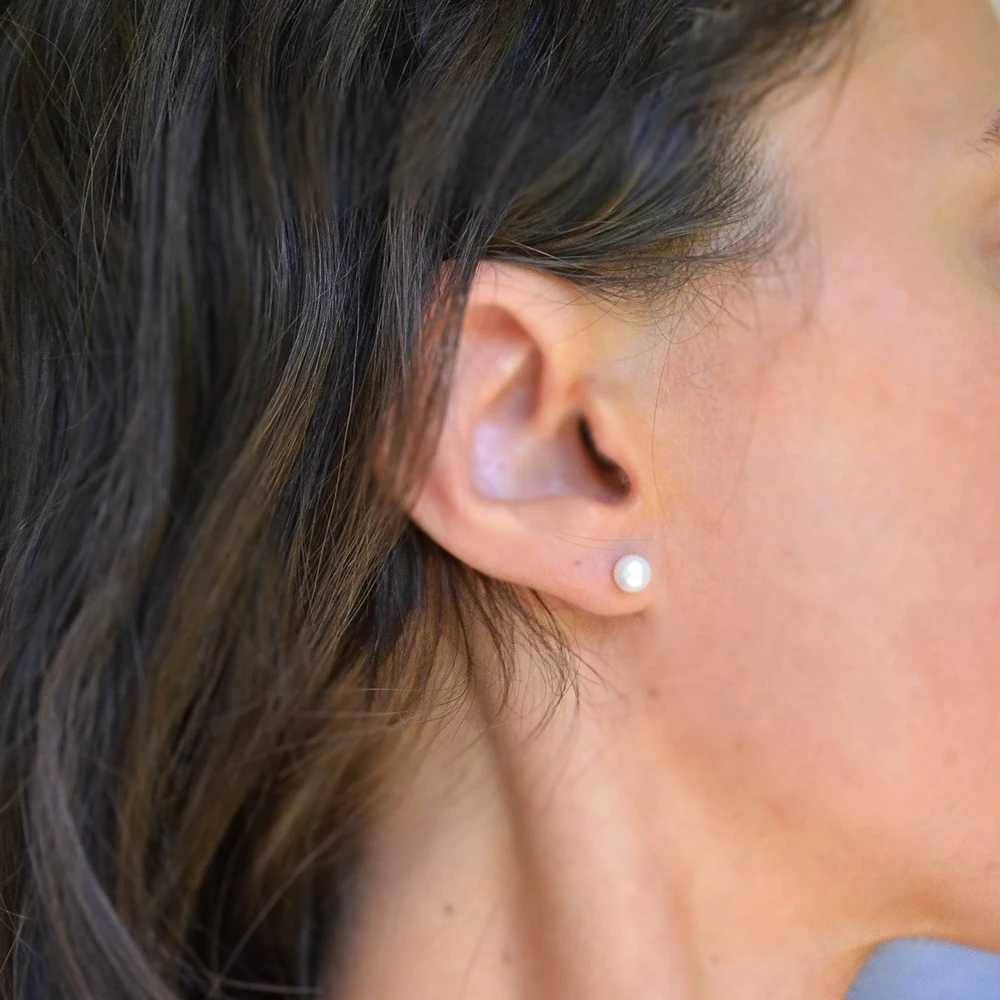 EManco minimst imitation pearl earrings suitable for women stainless steel small heat-resistant earrings fashionable jewelry 4/6/8MM W241023