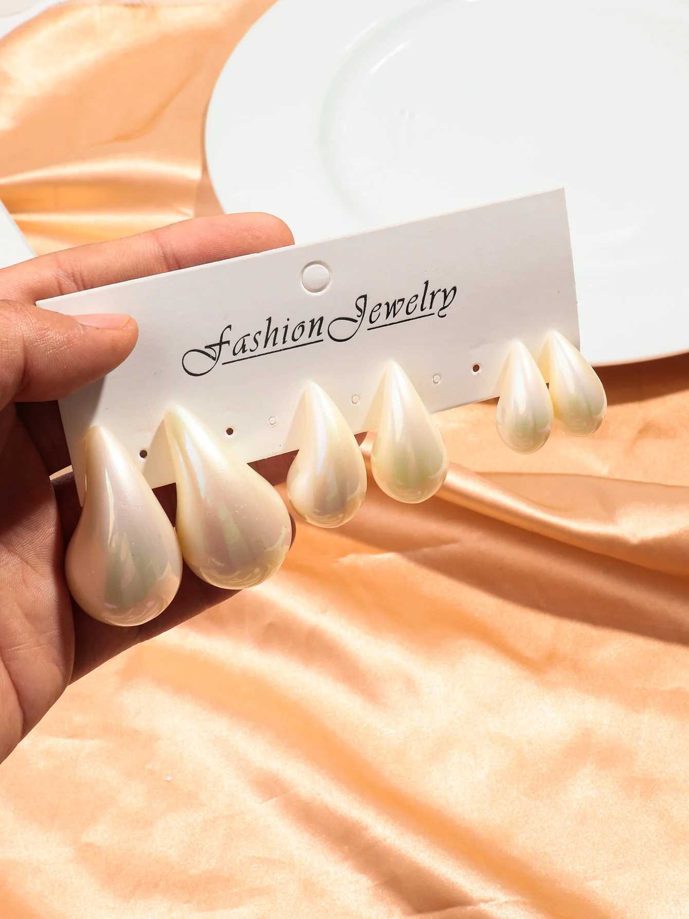 Tren Acrylic Pearl like Short and Fat Dupes Water Drop Earrings Womens Tear Ball Dome Earrings 2024 Luxury Jewelry Gift W241023