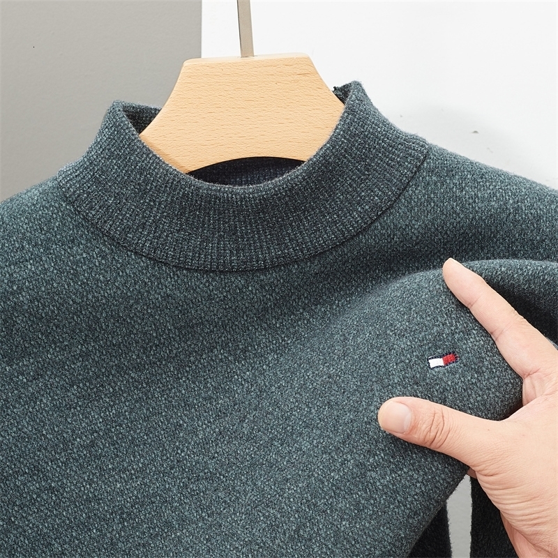 Mens Knitted Sweater Mock Neck Embroidered Thicken Pullover Winter Korean Fashion Casual Plush Knitwear 240930