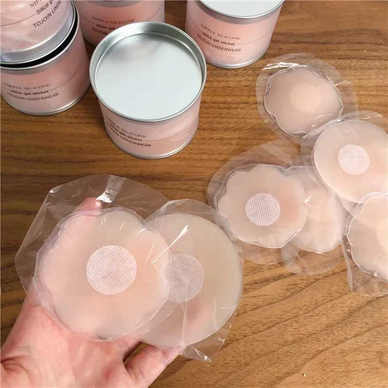 Reusable Women Breast Petals Lift Nipple Cover Invisible Petal Adhesive Strapless Backless Stick on Bra Silicone Breast StickersXJ2410