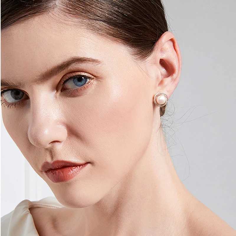 2020 Teruns unusual geometric vortex her pearls clipped onto earrings suitable for women no perforations fashionable jewelry party W241023