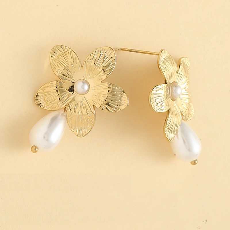 Stainless Steel Gold Color Flower Earrings for Women with Pearl Simple Jewelry Accessories for Women Party Jewelry NewX241023