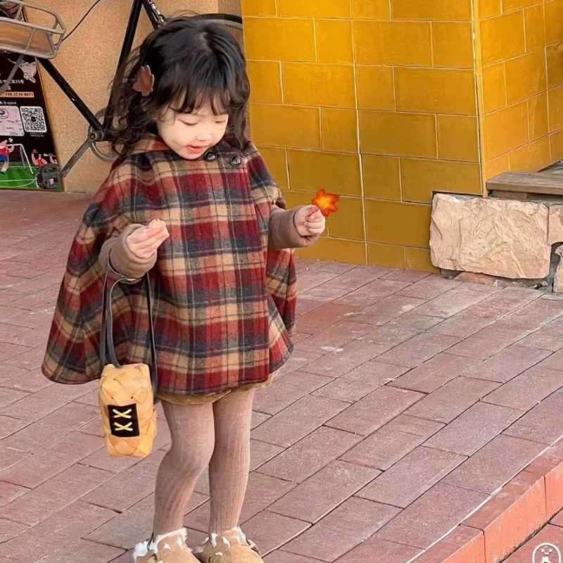Childrens outerwear girls winter clothing baby girls wool cloaks preschool girls Kaye red checkered Cape Town cotton thick hooded Cape Town W241023