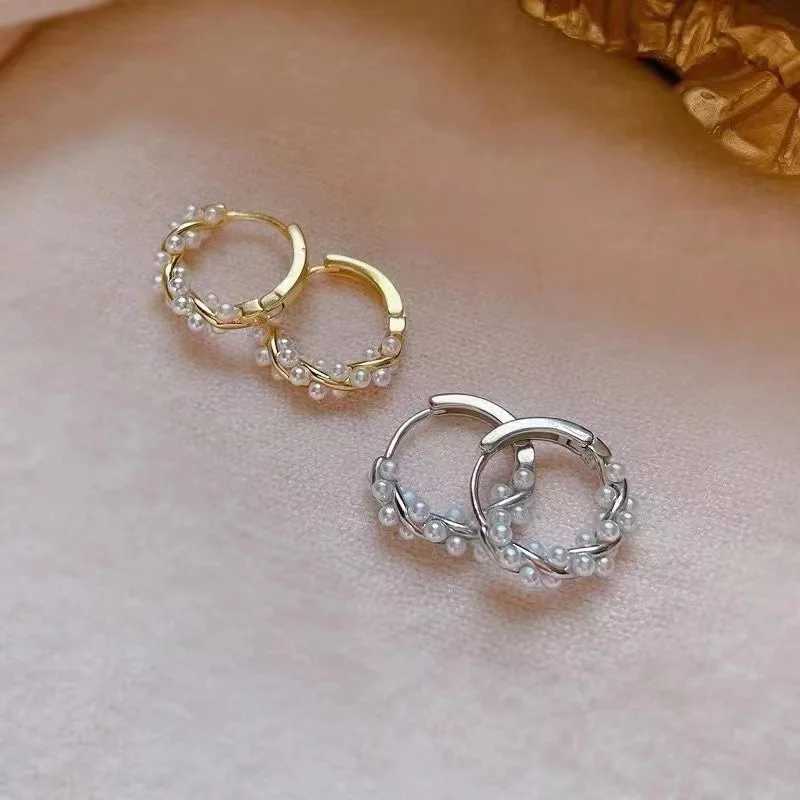 C-shaped border pearl earrings simple and versatile elegant style earrings W241023