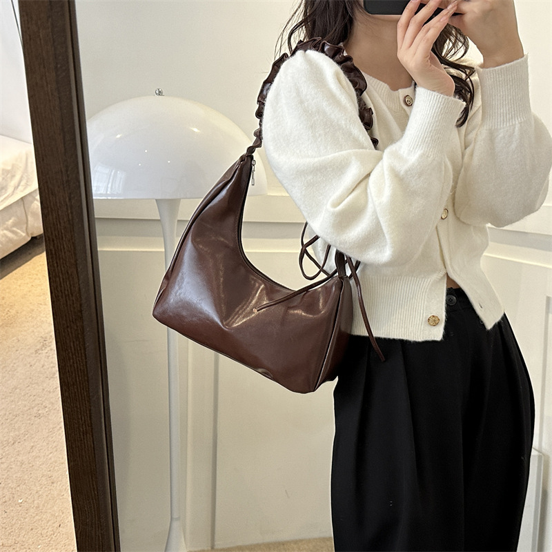2025 Designer 2024 new 3 autumn simple fashionable shoulder casual and trendy crossbody bag free shipping