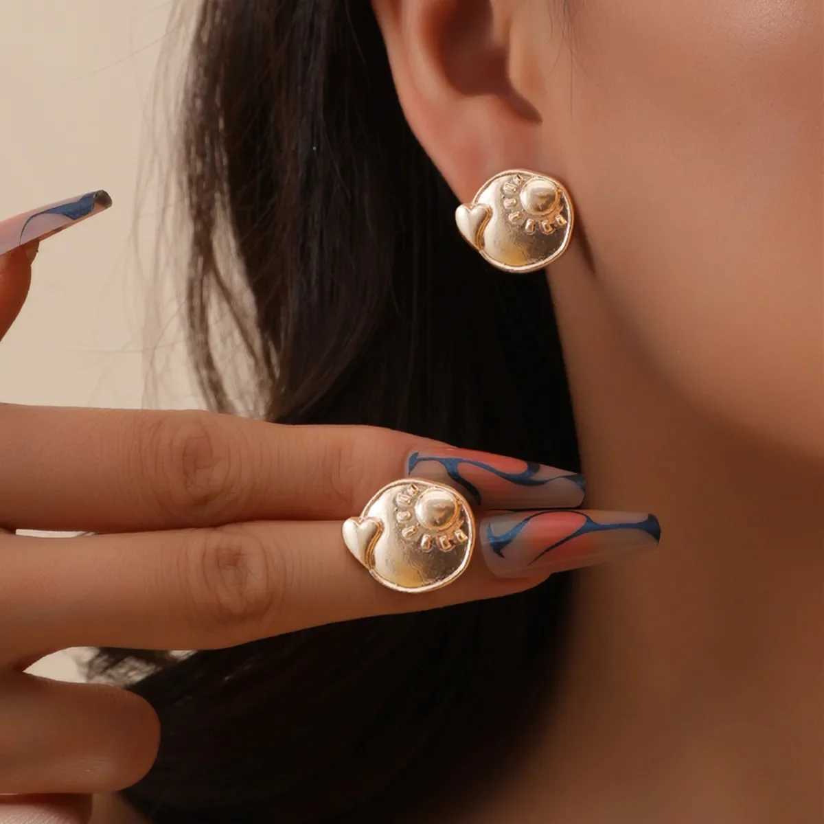 Gold Silver Chunky Glossy Round Sun Shape Cute Lovely Simple Holiday Ear Ornaments Stud Earrings for Daily Wear Jewelry GiftsX241023