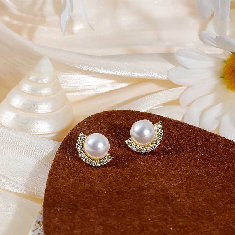Trendy Imiation Pearl Stud Earrings for Women Rhinestones Semicircle Geometry Charms Small Earrings Party Elegant Jewelry GiftX241023