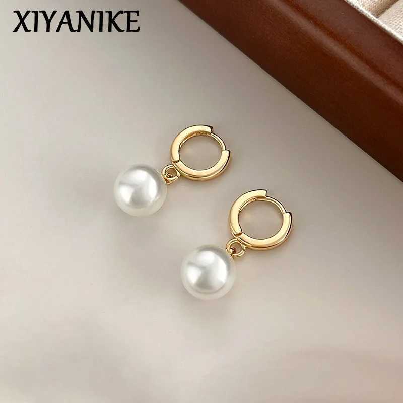 Xiya 2023 Trending Gentle Pearl Hoop Earrings for Women Fashion New Ear Jewelry La Gift Party Wedding W241023