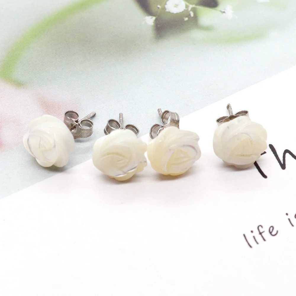 Trendy Mother-of-pearl Shell Stud Earrings White Shell Flower Stainless Steel Earrings for Women Lovely Wedding Jewelry GiftsX241023