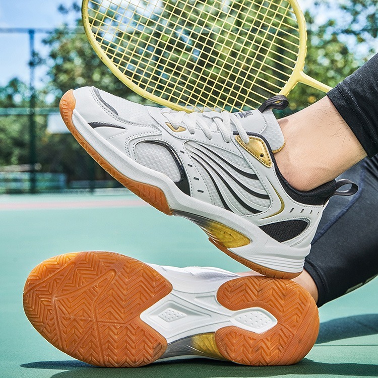 Feather sneakers for couples, lightweight breathable mesh, shock-absorbing and rebound anti slip table shoes, tennis shoes