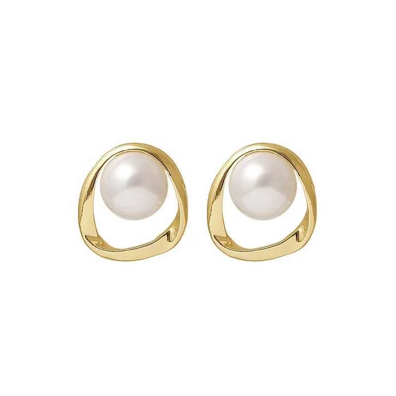 Imitation Pearl Womens Earrings Golden Round Stud Earrings Korean Exquisite Irregular Design Unusual 2023 Fashion Jewelry W241023