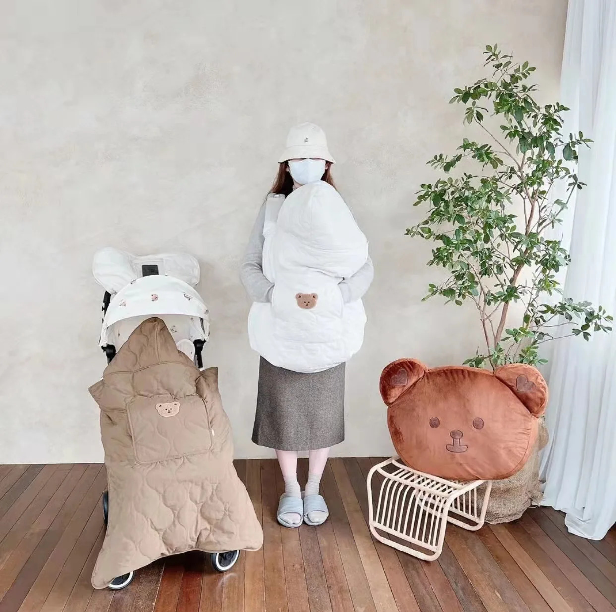 Korean baby hooded cloak windproof stroller blanket thick and warm cartoon bear rabbit 241023CJ