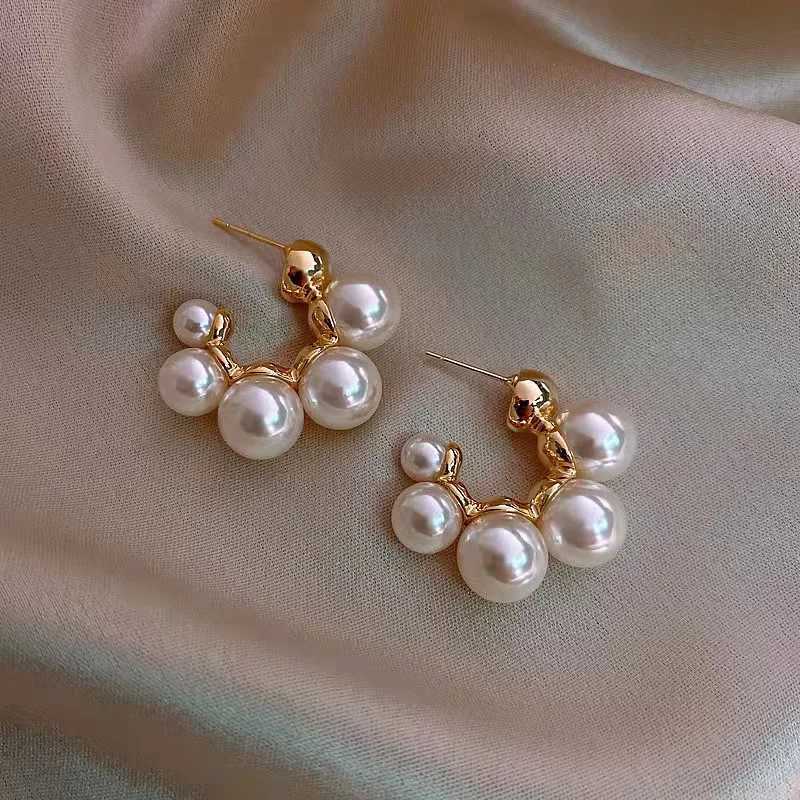 Korean Retro C-shaped Large Imitation Pearl Irregular Stud Earrings Female Fashion Geometry Ear Wedding Jewelry Romantic GiftX241023