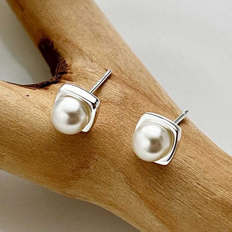 New Fashion Pearl Earrings Exquisite Square Stud Earrings For Women 925 Silver Needle Hypoallergenic Earrings Party JewelryX241023