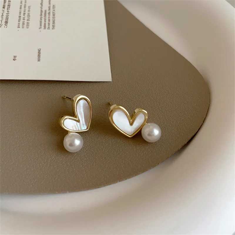 Elegant Pearl Shell Love Heart Stud Earrings For Women Vintage Sweet Gold Color Line Young Girls Party Jewelry Gifts WholesaleX241023