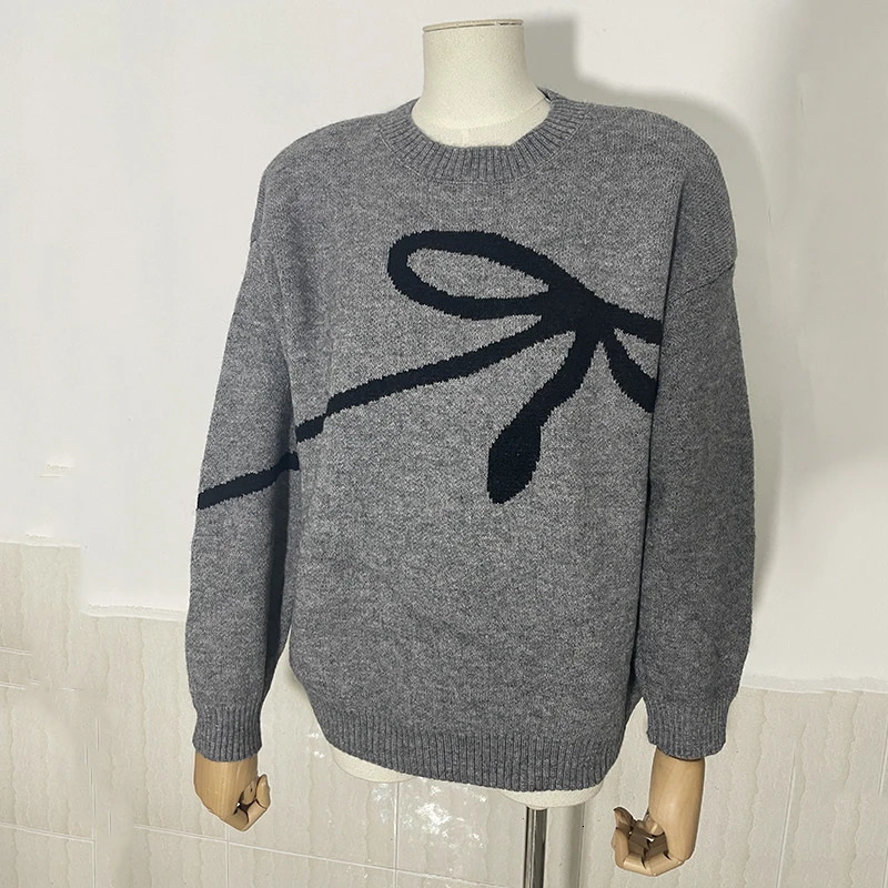 Temperature bow n O-neck long sleeved knitted sweater loose and fully matched gray floral top autumn item 16O1409 241024