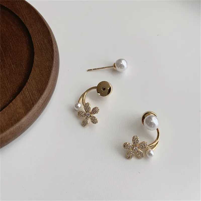 New Korean Light Luxury Imitation Pearl Flower Stud Earrings For Women Fashion Crystal Elegant Jewelry Party GiftsX241023