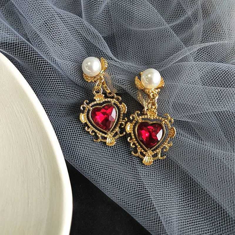 South Korea 2022 Terun Red Crystal Stone Pendant Earrings Simple Retro Gothic Pearl Heart Pendant Earrings New Jewelry W241023