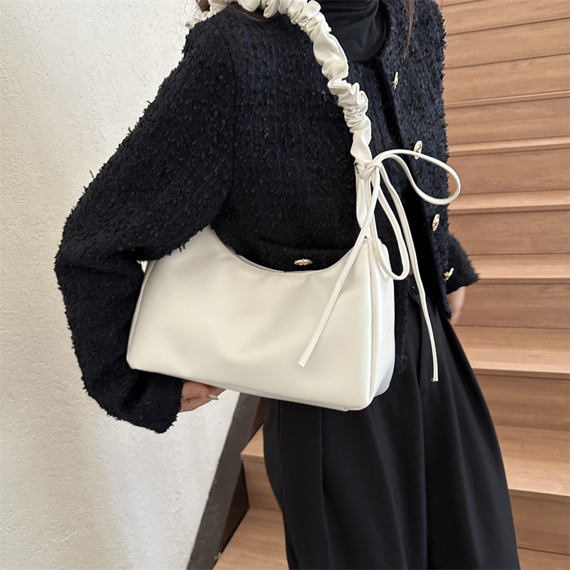 2025 Designer 2024 new 3 autumn simple fashionable shoulder casual and trendy crossbody bag free shipping