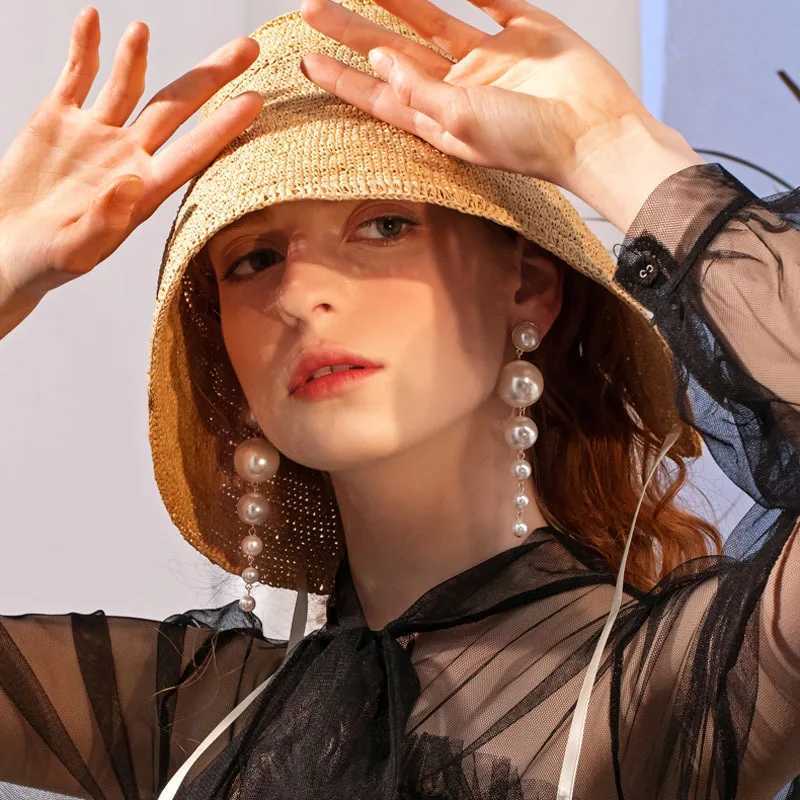 Exquisite Simulated Pearl Stud Earrings Fashion Statement Earrings Womens Parties Wedding Womens Jewelry Gifts W241023