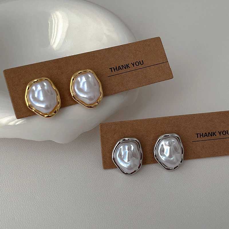 Geometric Irregular Round Metal Pearl Earrings Suitable for Women 2024 Minimum Style Permanent Earrings Trent Jewelry Gift W241023