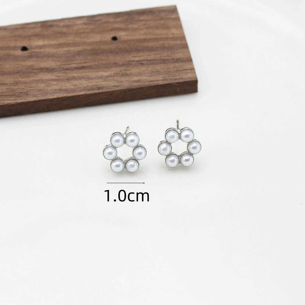 Mini Imitation Pearl Hollow Round Circle Geometry Stud Earring for Women New Jewelry Christmas Girl GiftX241023