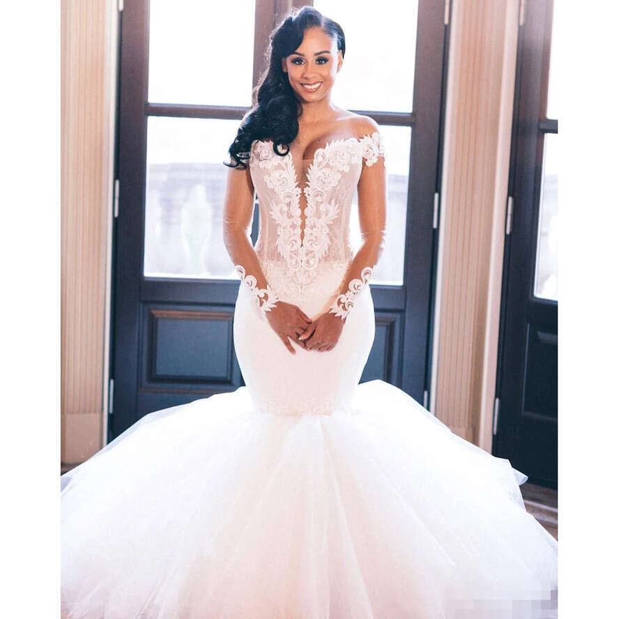 2020 Newest Mermaid Dresses Off The Shoulder Illusion Plunging V Neck Long Sleeves Lace Applique Or Length African Wedding Gown