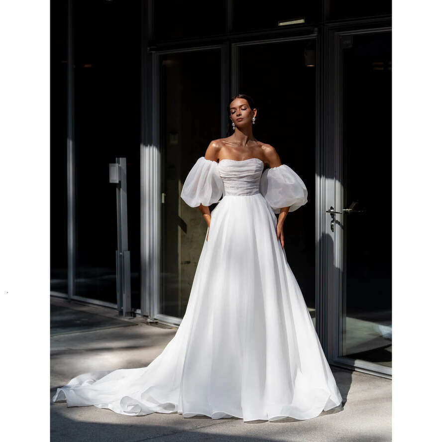 A Fashion E Dresses For Bride Puffy Sleeves Pearls Detail Wedding Dress Backless Designer Bridal Gowns Sweep Train