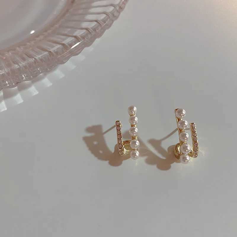 2022 New Stud Earrings Fashion Pearl Womens Classic Double layer Water Diamond Pearl Earrings Womens Simple Jewelry W241023