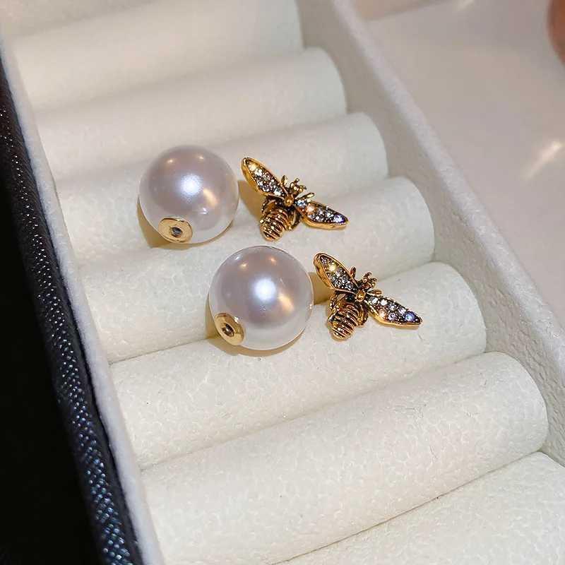 Vintage Charm Insect Bee Pearl Stud Earrings for Women Temperament Exquisite Gold Color Zircon Jewelry Party Accessories GiftX241023