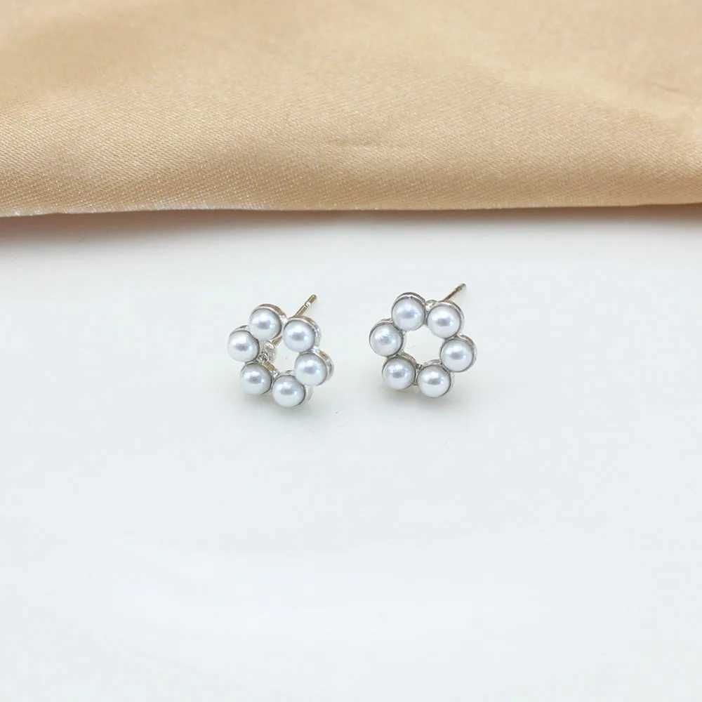 Mini Imitation Pearl Hollow Round Circle Geometry Stud Earring for Women New Jewelry Christmas Girl GiftX241023