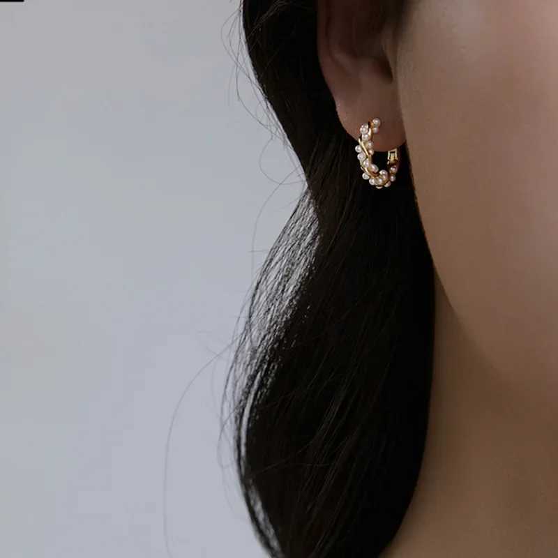 LATS 2024 South Korean New Simple Temperature Round Pearl Earrings Gold Silver Fashion Small Edition Earrings W241023