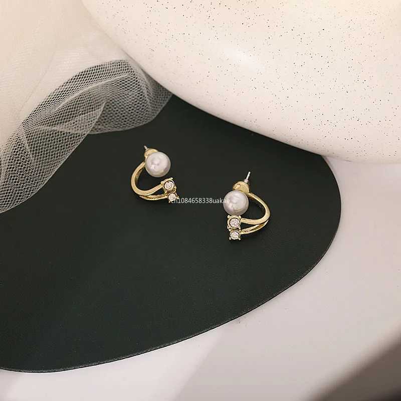 1pc New Pearl Earrings Silver Needle Hypoallergenic Earrings Exquisite Heart Shape Stud Earrings for Women Fashion Party JewelryX241023