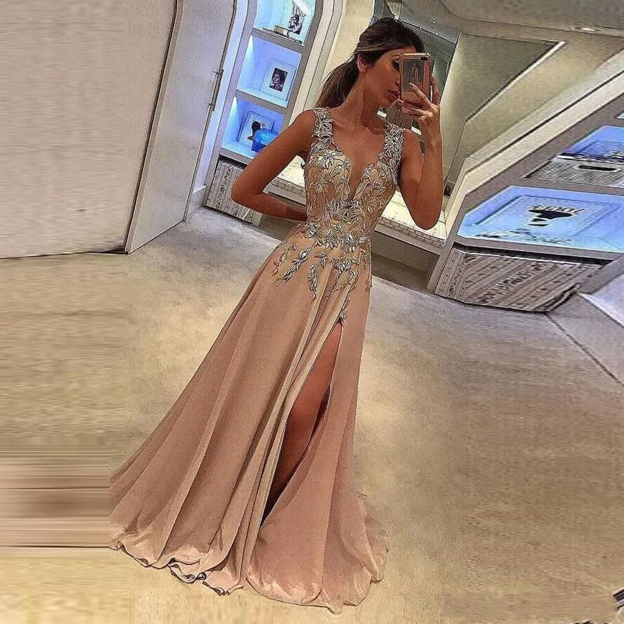 2019 New Sexy Champagne A-E Prom Cheap Deep V-Neck Appliques Side Split Sleeveless Custom Formal Party Dresses Evening Gowns Wear