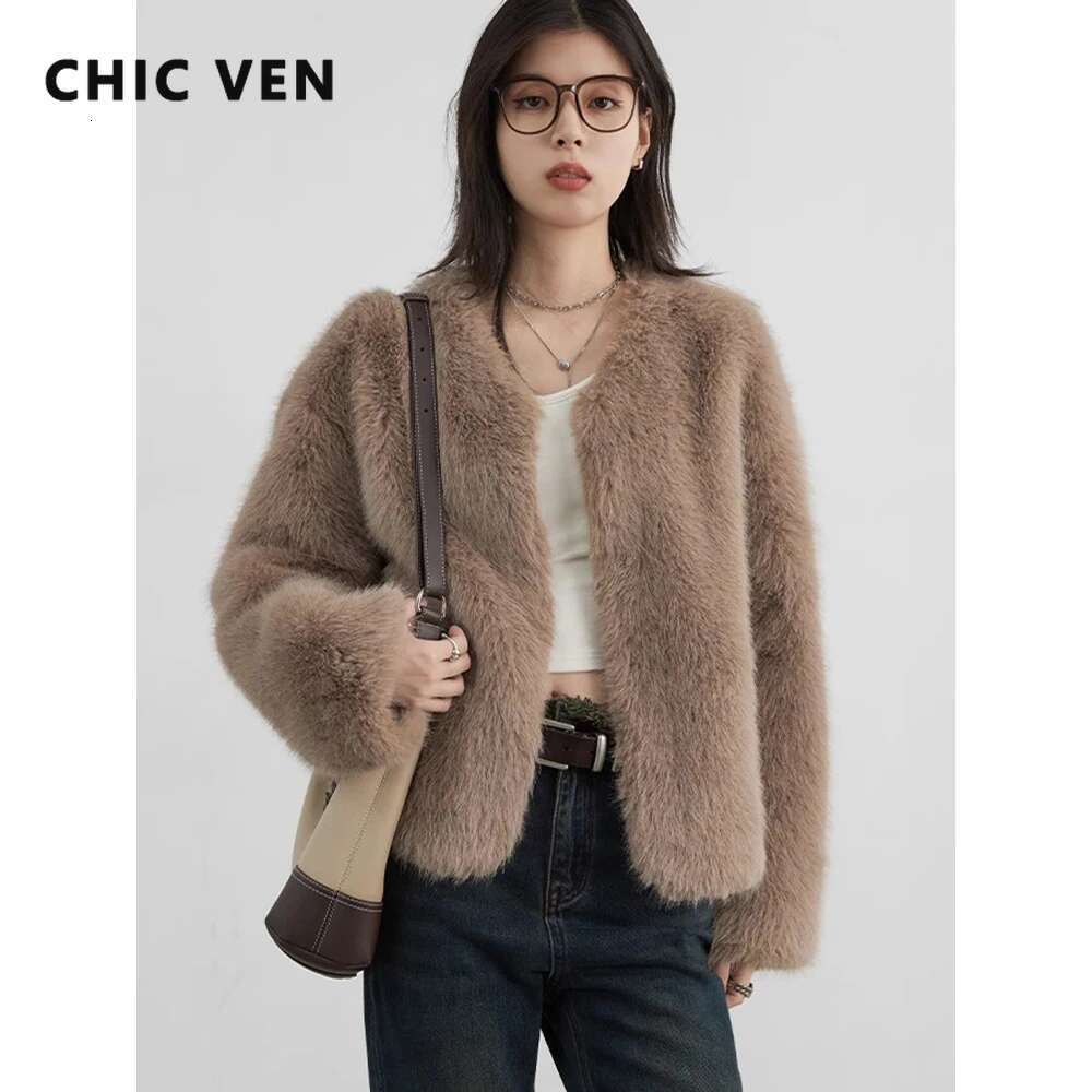 CHIC VEN Women Coats Single Breasted Loose Casual New V-Neck Faux Fur Jacket Warm Short Female Overcoat Autumn Winter 2024