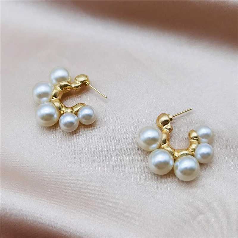 Korean Retro C-shaped Large Imitation Pearl Irregular Stud Earrings Female Fashion Geometry Ear Wedding Jewelry Romantic GiftX241023