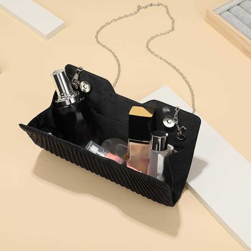 CMM Fashion and High End Banquet Bag Light Luxury Temperament Vertical Chain Bag Minimalist Handbag Armpit Bag Womens Bag